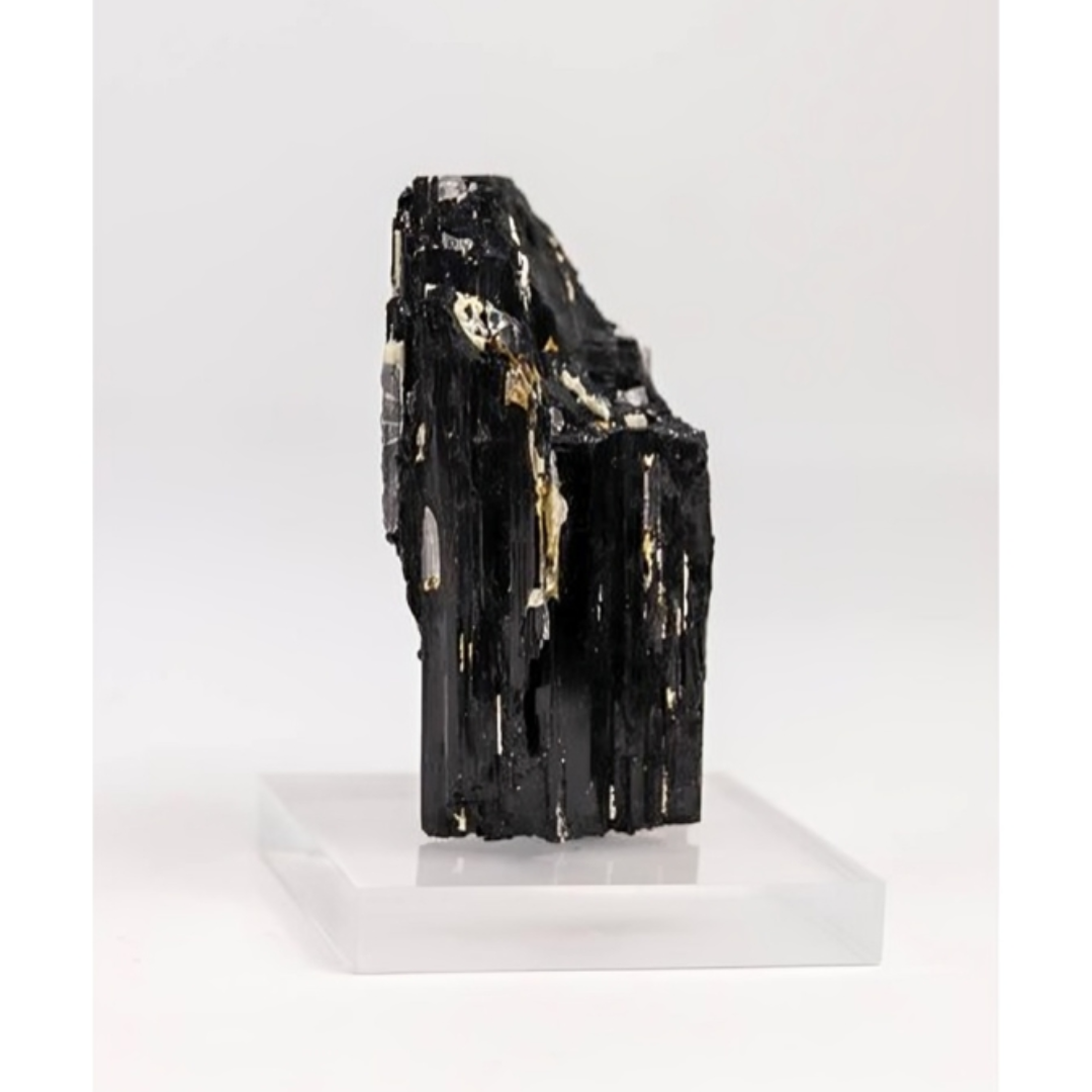 Tourmaline Noire Brute sur Petite Base Acrylique