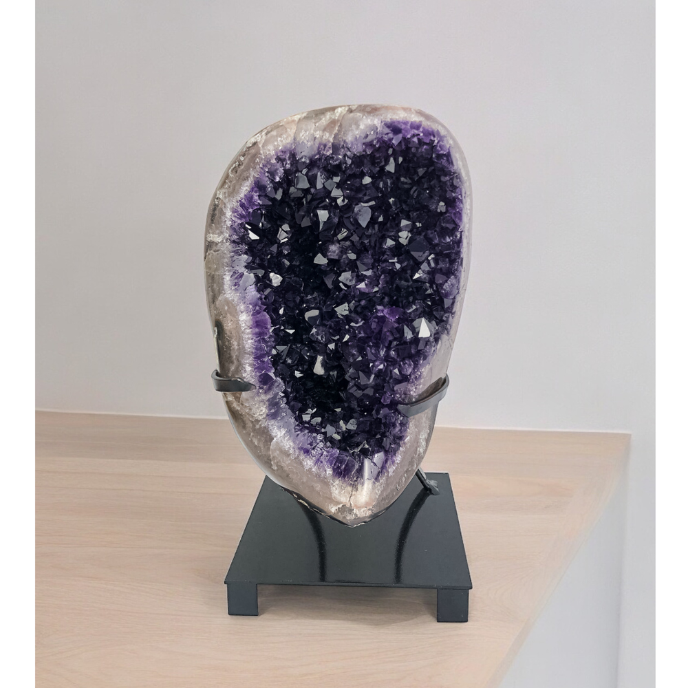 Uruguayan Amethyst Druzy Geode on Black Metal Base 5.600 Kg