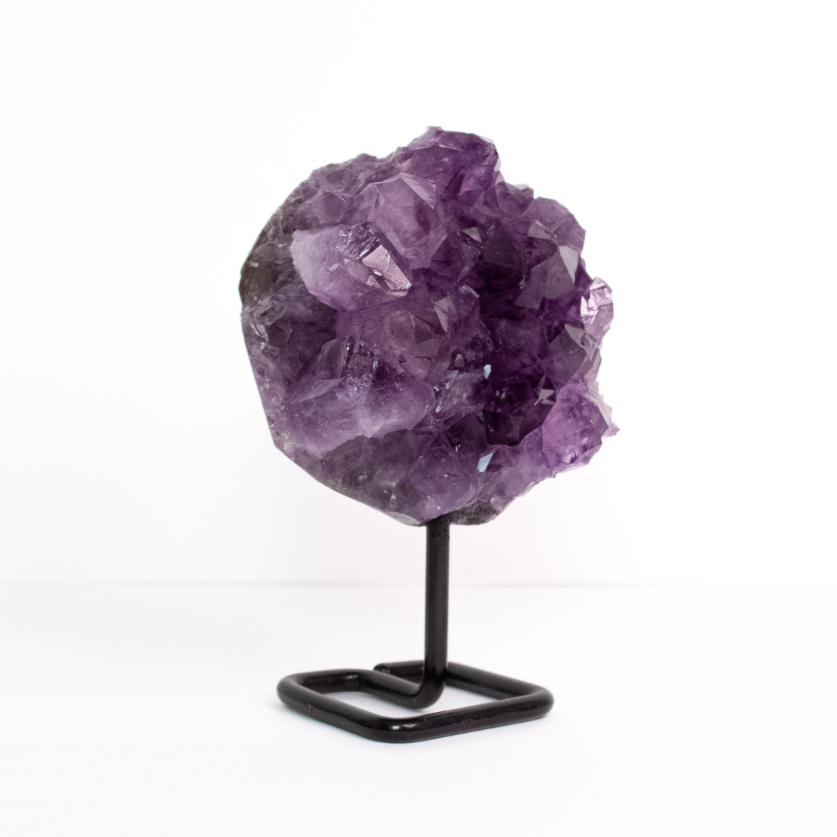Druse d'Améthyste sur Base Métal Noir 870 Grammes
