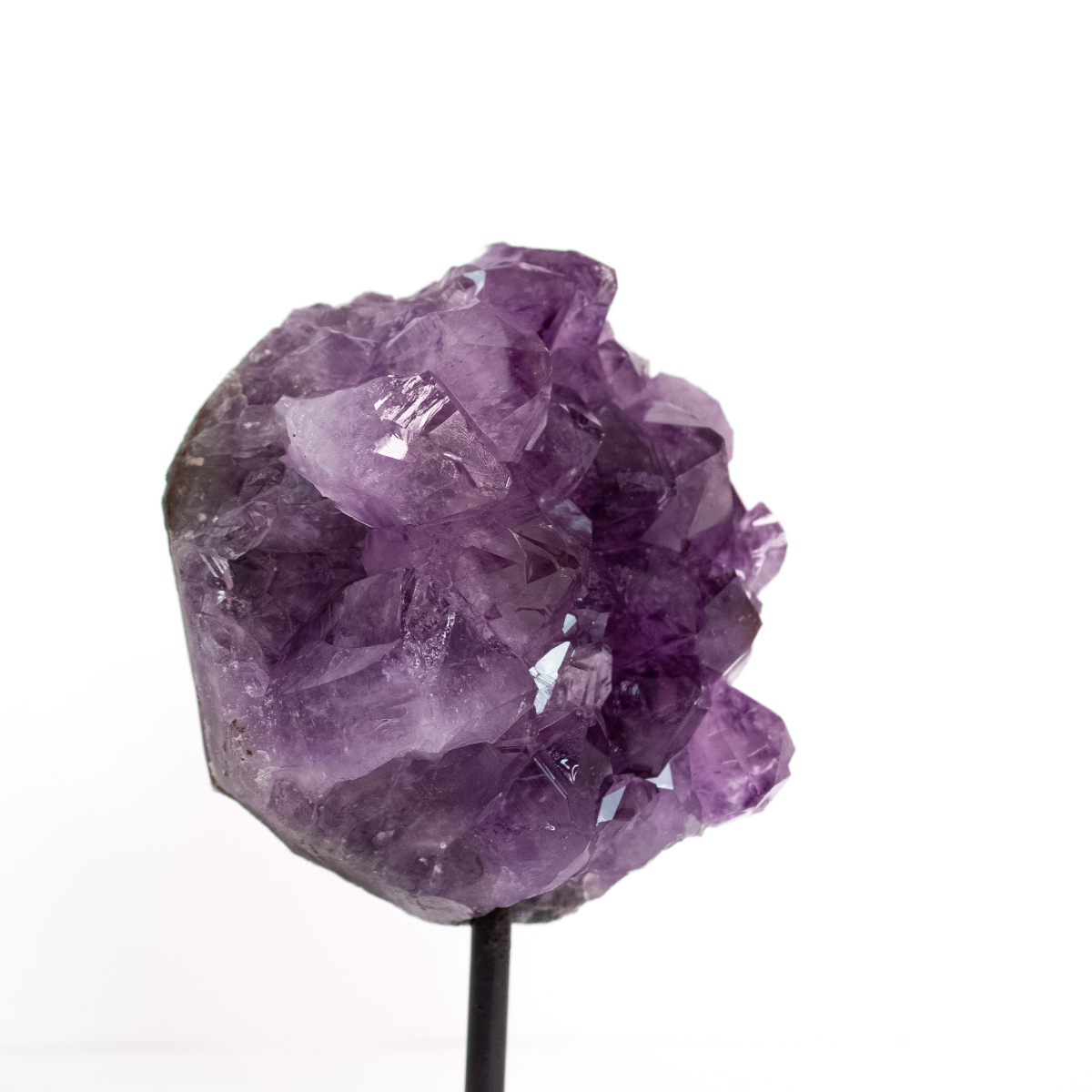 Druse d'Améthyste sur Base Métal Noir 870 Grammes