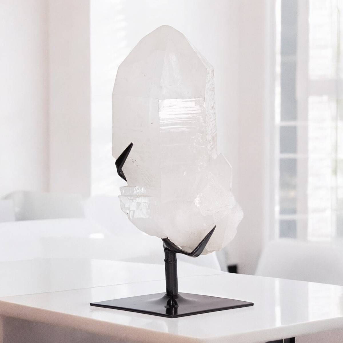 Druse de Cristal sur Base Métal Noir 2,160 Kg