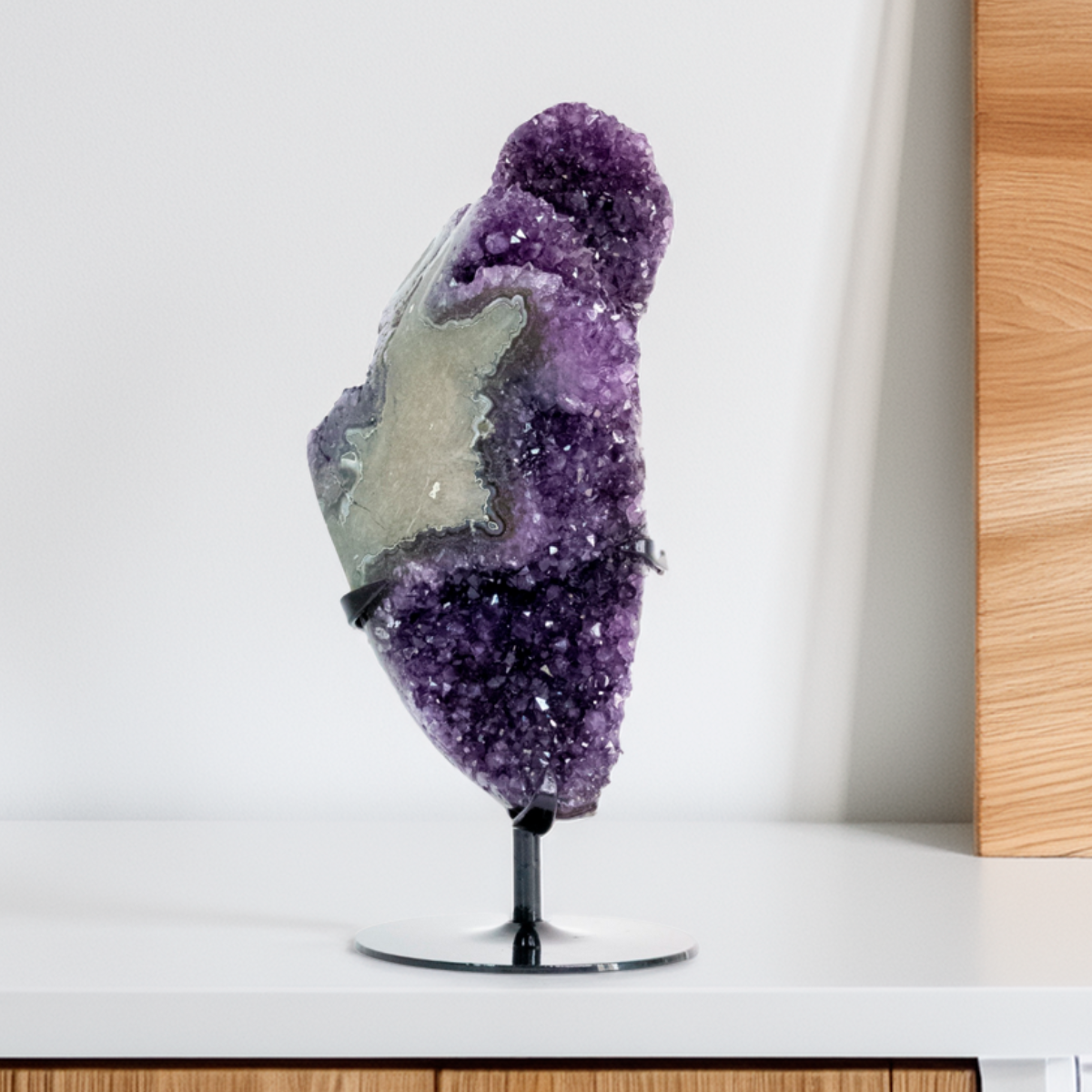 Extra Uruguayan Amethyst Druzy on Black Metal Base 3.350 kg