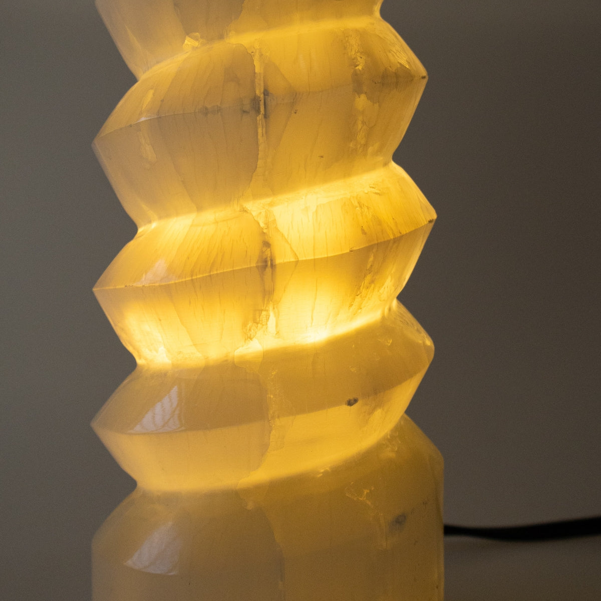 Luminária Espiral Selenita Branca Grande