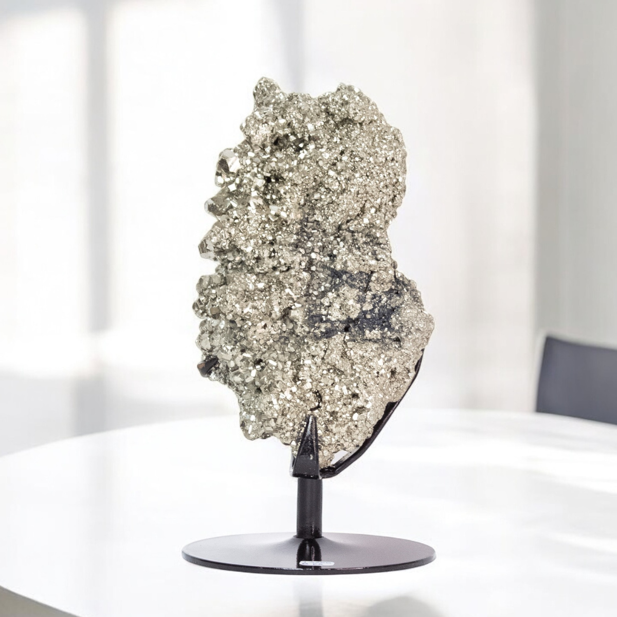 Pyrite sur Base en Métal Noir 1,420 Kg