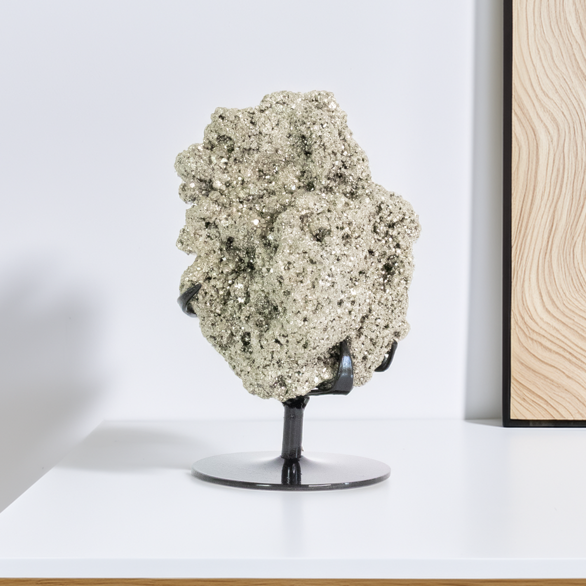 Pyrite sur Base en Métal Noir 2,820 Kg