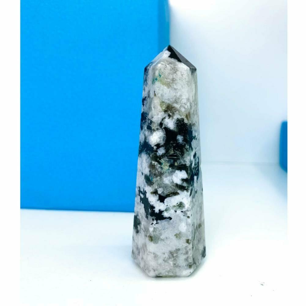 Pointe de Pierre de Lune Véritable 60 Grammes
