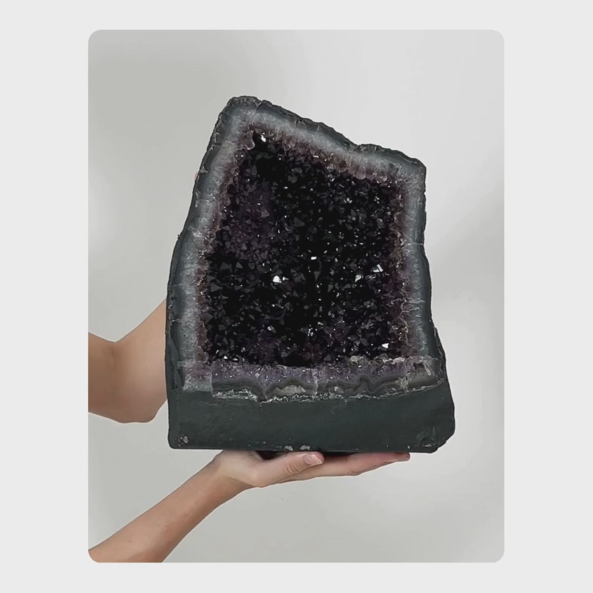 Load video: Amethyst Cathedral Extra 13.7 kg